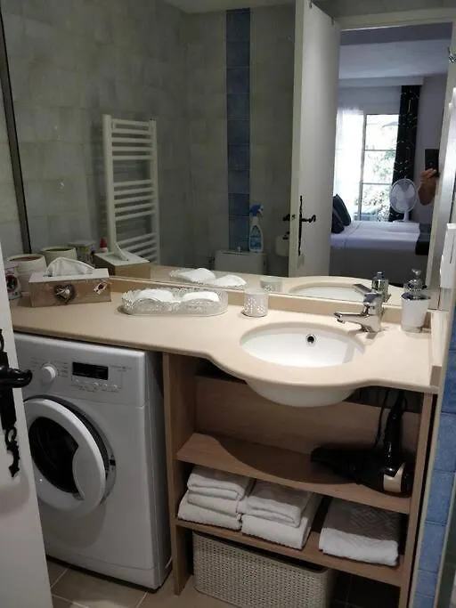 St Raphael 37M2, Piscine, Wifi, Commerces Mer 5Mn A Pieds Saint-Raphael  Apartment